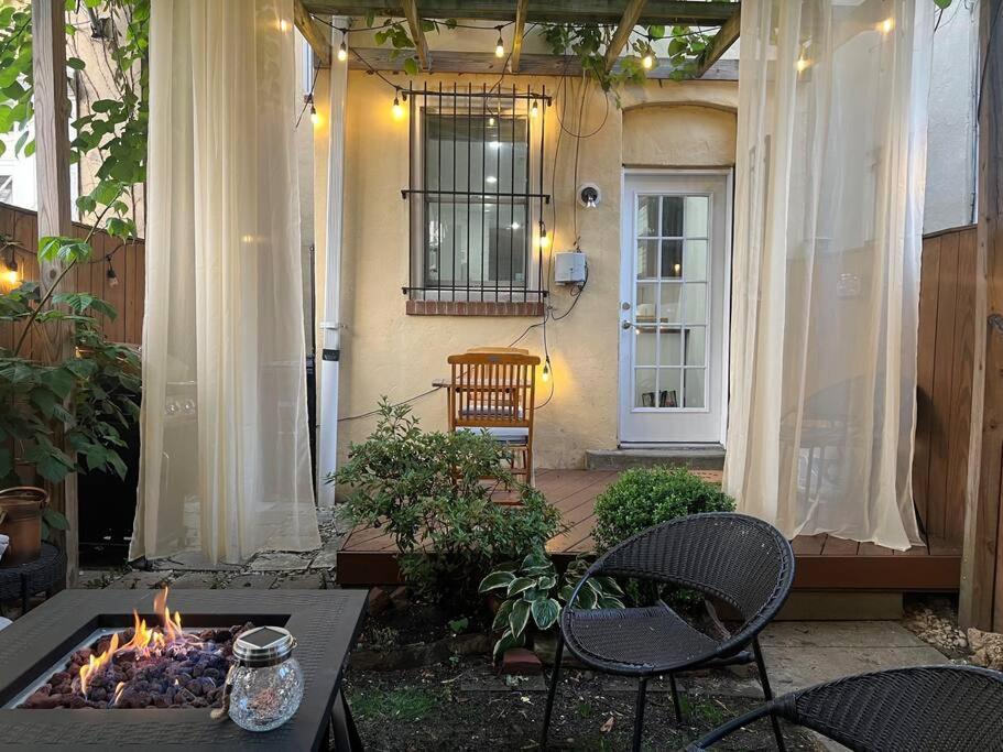 3-Bedroom House With Cute Patio Explore Dc On Foot Washington Bagian luar foto