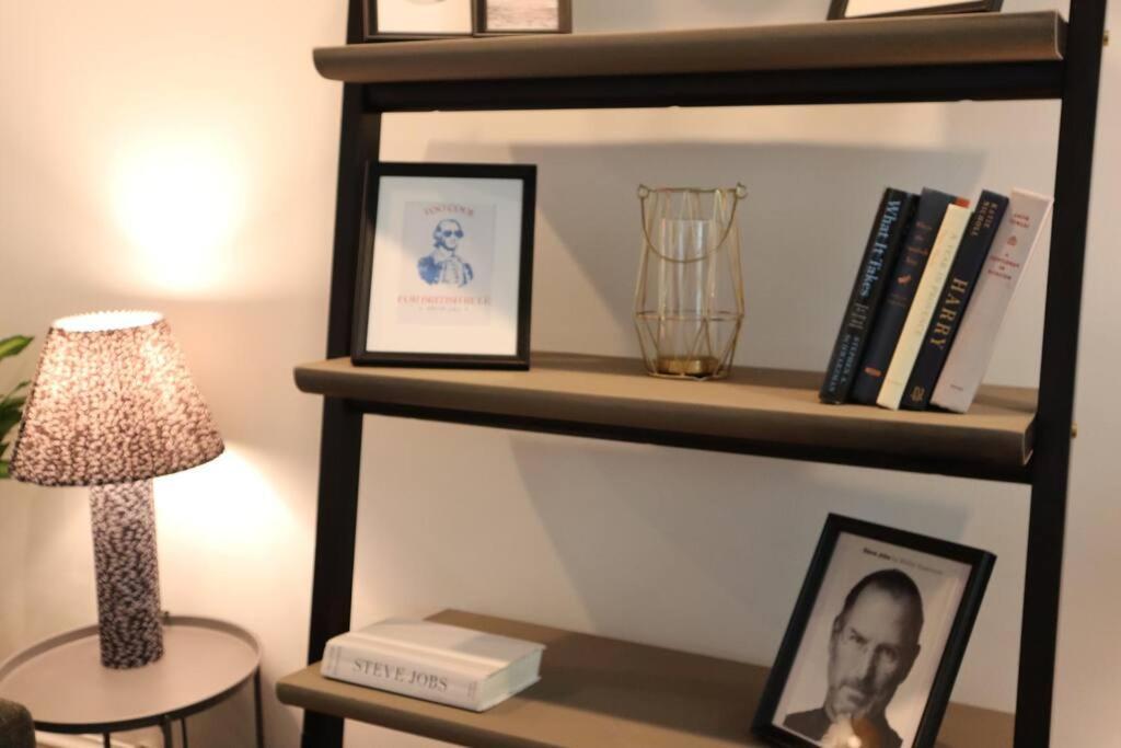 3-Bedroom House With Cute Patio Explore Dc On Foot Washington Bagian luar foto
