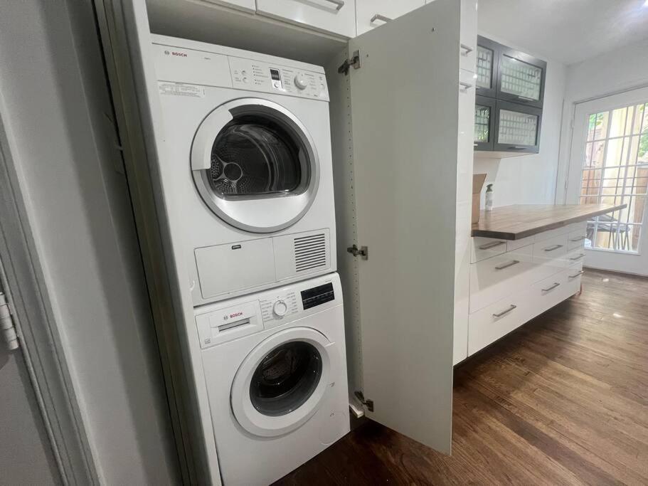 3-Bedroom House With Cute Patio Explore Dc On Foot Washington Bagian luar foto