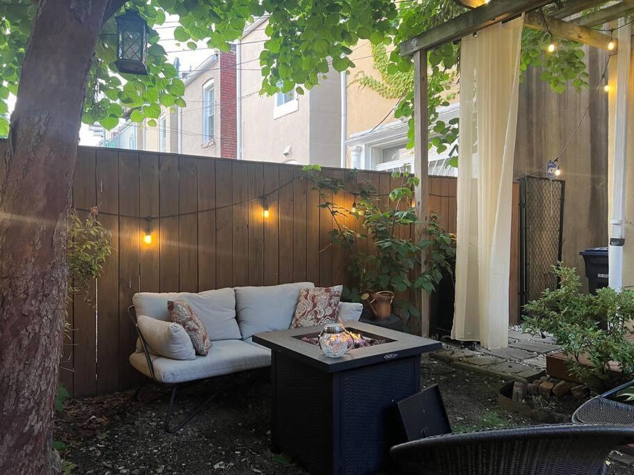3-Bedroom House With Cute Patio Explore Dc On Foot Washington Bagian luar foto